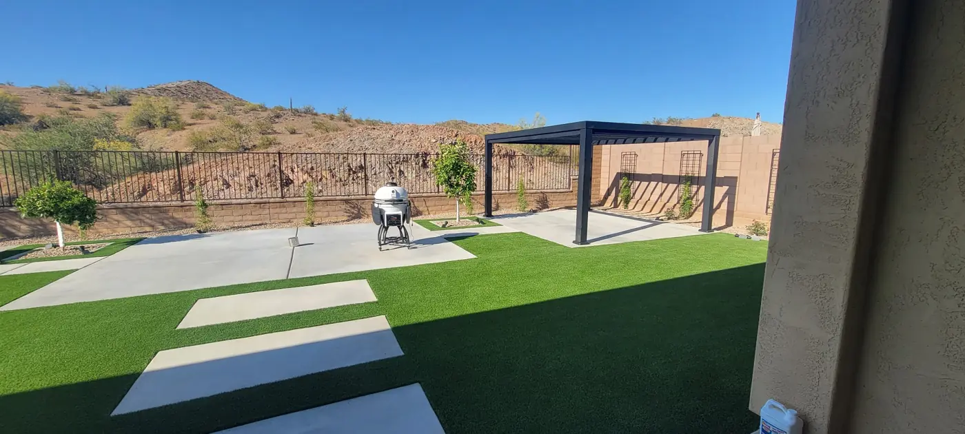 Stepping pads connecting backyard spaces