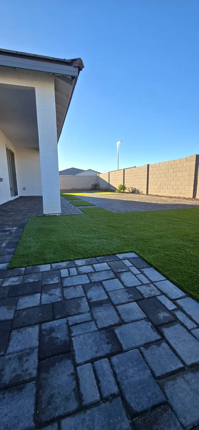 Side-yard paver and turf layout
